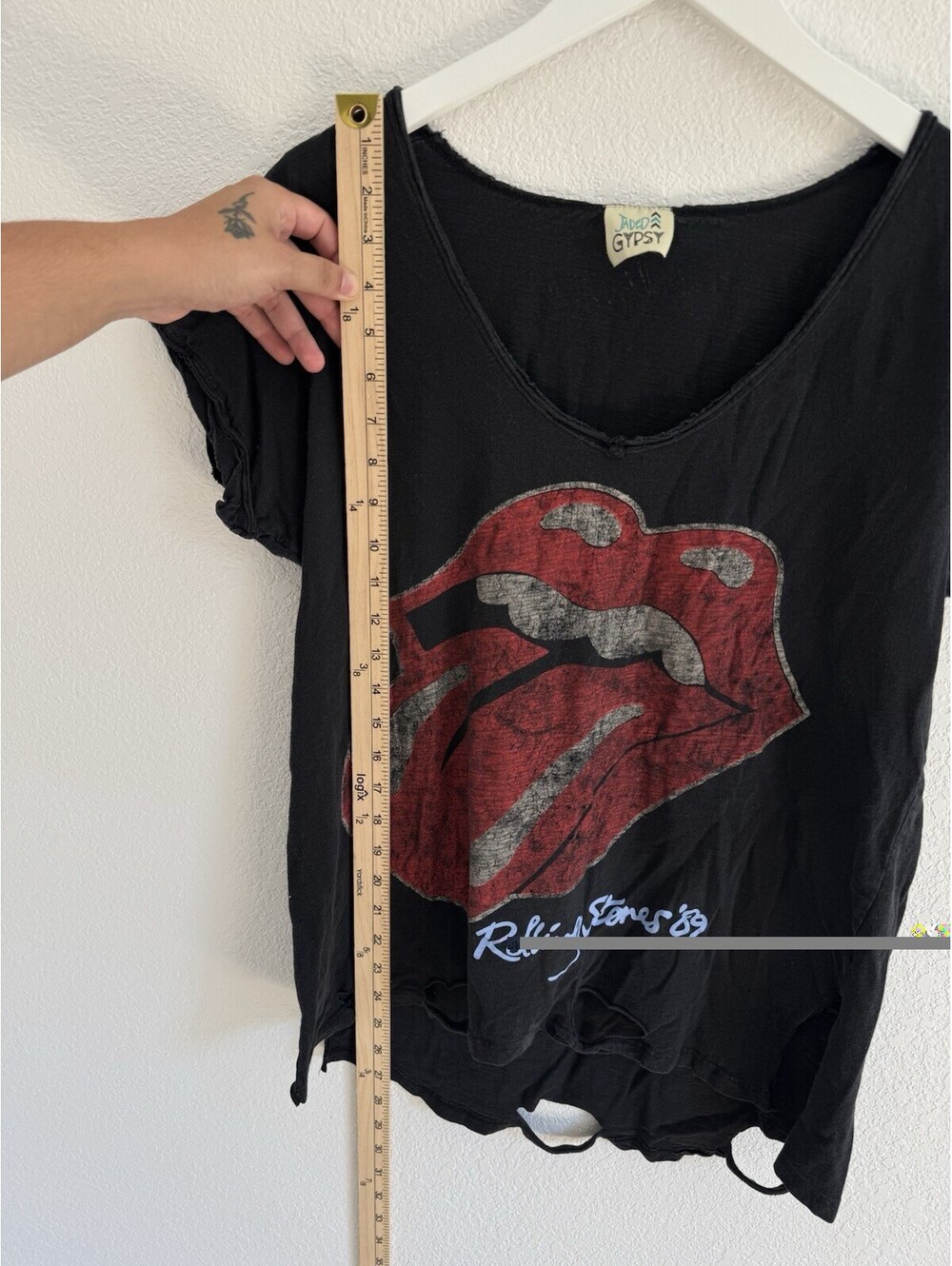 Jaded Gypsy Slate Grey Distressed Rolling Stones Short Sleeve Shirt Size L/XL - Picture 4 of 6